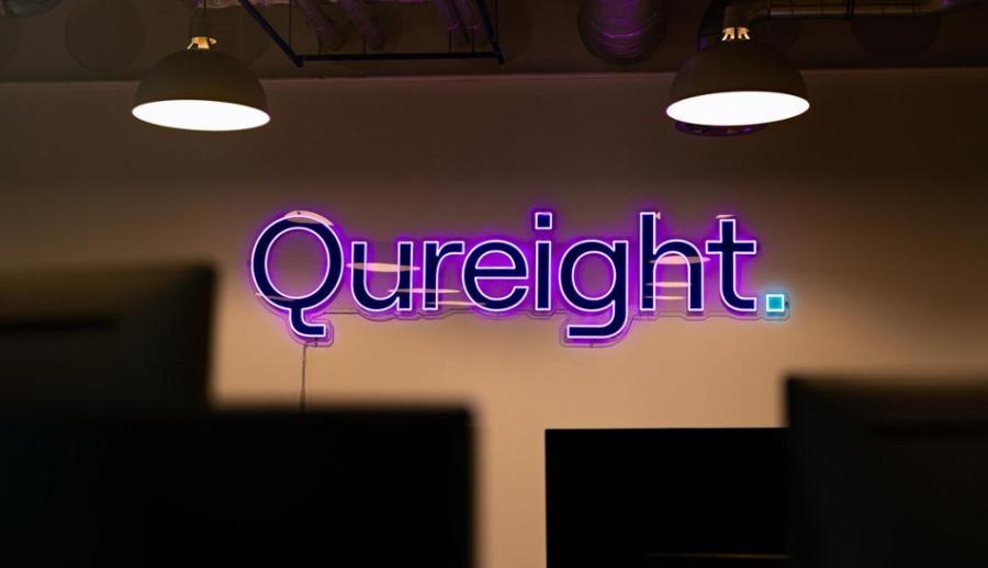 Beyond endpoint generation, Qureight provides real-time enrolment analytics